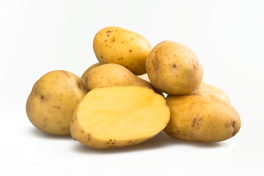 Sử dụng khoai tây để điều trị tình trạng xuất hiện vết thâm trên da tay Sử dụng khoai tây để điều trị tình trạng xuất hiện vết thâm trên da tay