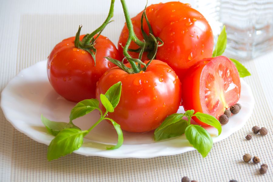 Cà chua là một nguồn cung cấp lycopene carotene tuyệt vời cho cơ thể Cà chua là một nguồn cung cấp lycopene carotene tuyệt vời cho cơ thể