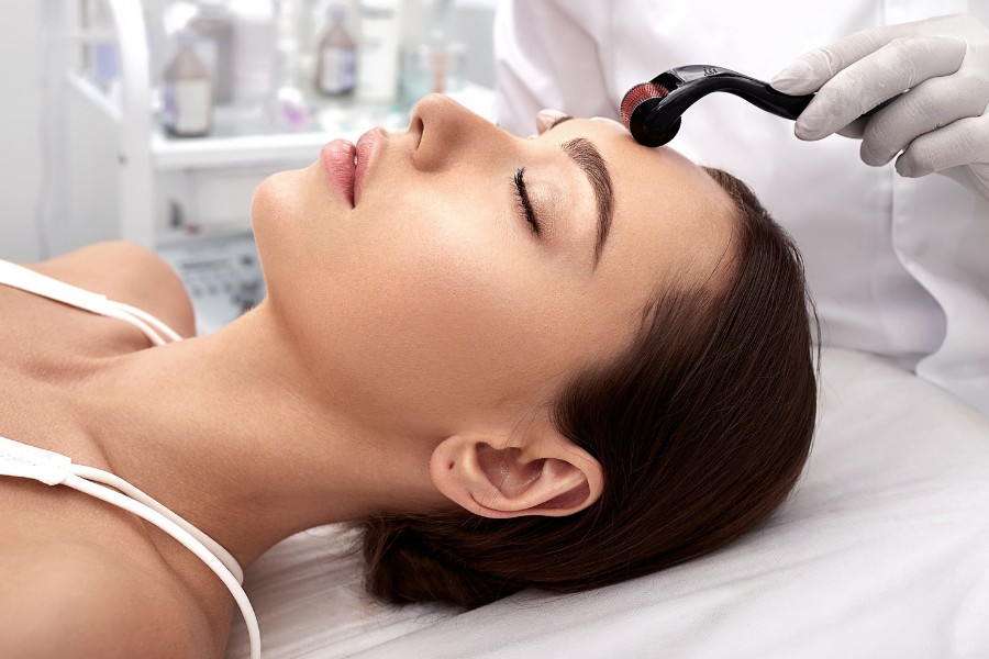 Lăn kim trị sẹo thâm là một trong những giải pháp làm đẹp được yêu thích nhất hiện nay Lăn kim trị sẹo thâm là một trong những giải pháp làm đẹp được yêu thích nhất hiện nay