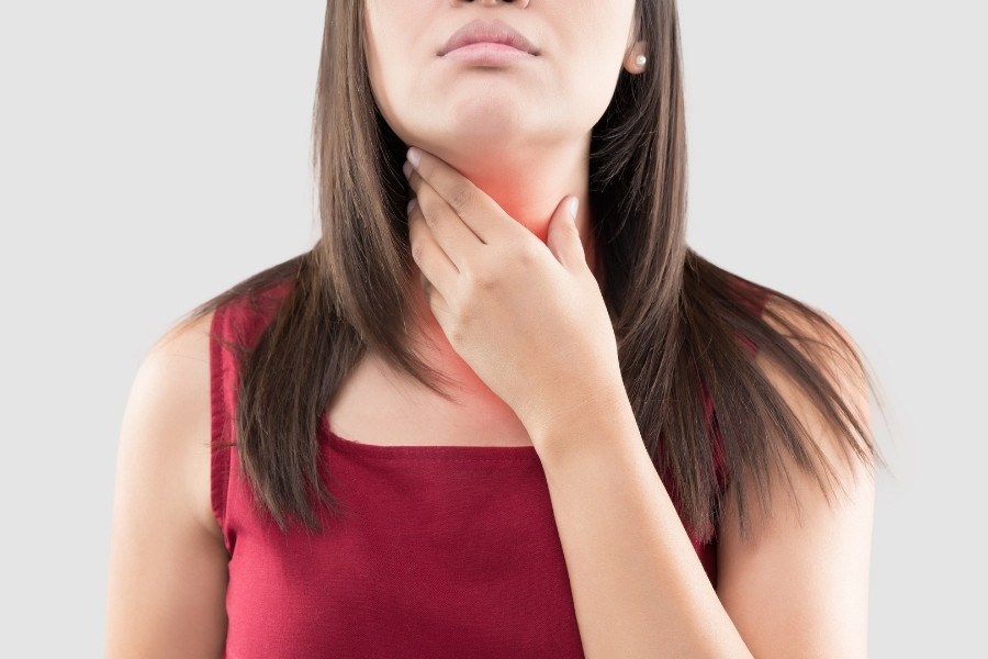 Da mặt bị ngứa châm chích do một số bệnh lý