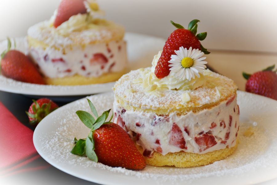 15 loại thực phẩm chống lão hóa da bạn nên bổ sung mỗi ngày 7 Đồ ăn chứa nhiều đường là một trong các nguyên nhân khiến làn da bị lão hóa nhanh chóng