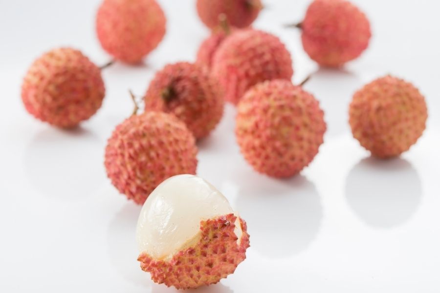 Ăn cả lớp màng trắng của quả vải giúp trung hòa tính nóng