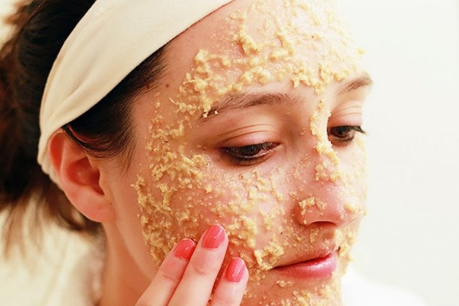 Khi bị dị ứng mỹ phẩm nên làm gì? Bạn có thể cân nhắc đắp mặt nạ yến mạch Đắp bột yến mạch