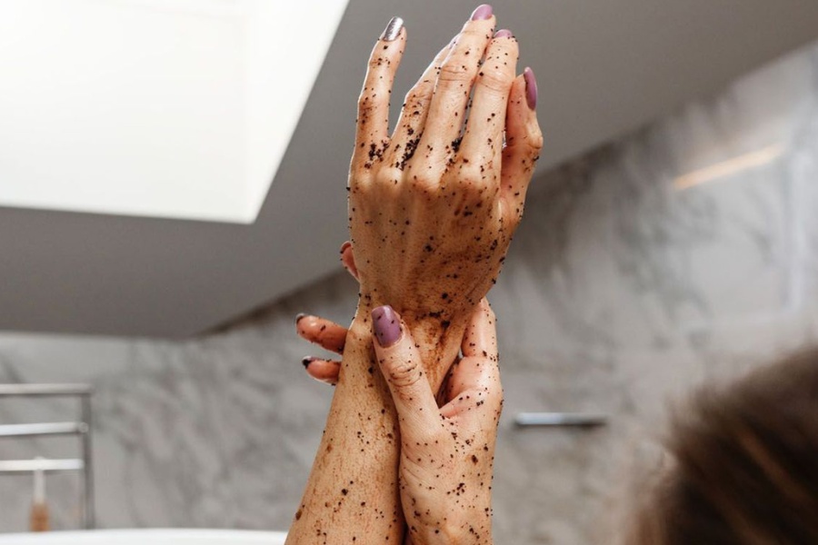 tẩy tế bào chết hàng ngày có tốt không