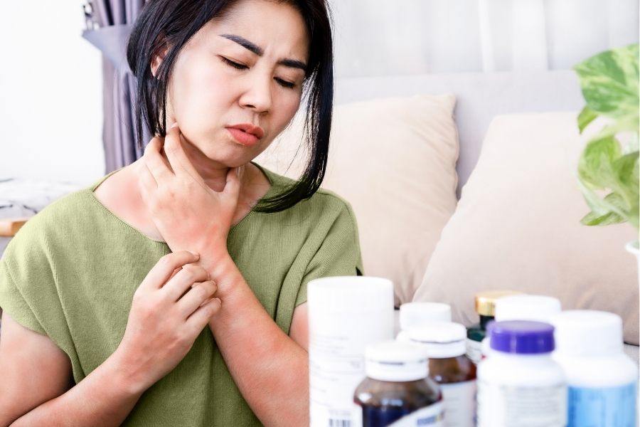 Lông vùng hậu môn có thể mọc dày do tác dụng phụ của thuốc Lông vùng hậu môn có thể mọc dày do tác dụng phụ của thuốc