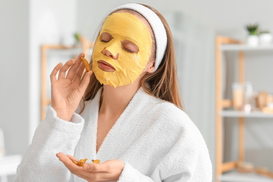 Kết hợp uống và đắp mặt nạ nghệ mật ong là phương pháp làm đẹp da toàn diện, mang lại hiệu quả lâu dài. uống nghệ mật ong lúc nào tốt nhất