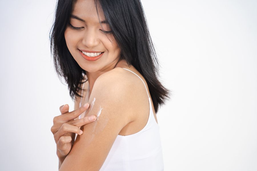 Cần làm sạch và chăm sóc vùng da bắp tay đúng cách Cần làm sạch và chăm sóc vùng da bắp tay đúng cách