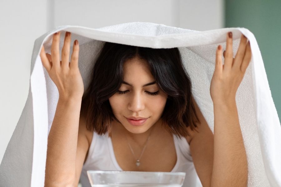 Xông mặt bằng mướp đắng thanh lọc, trị mụn ẩn