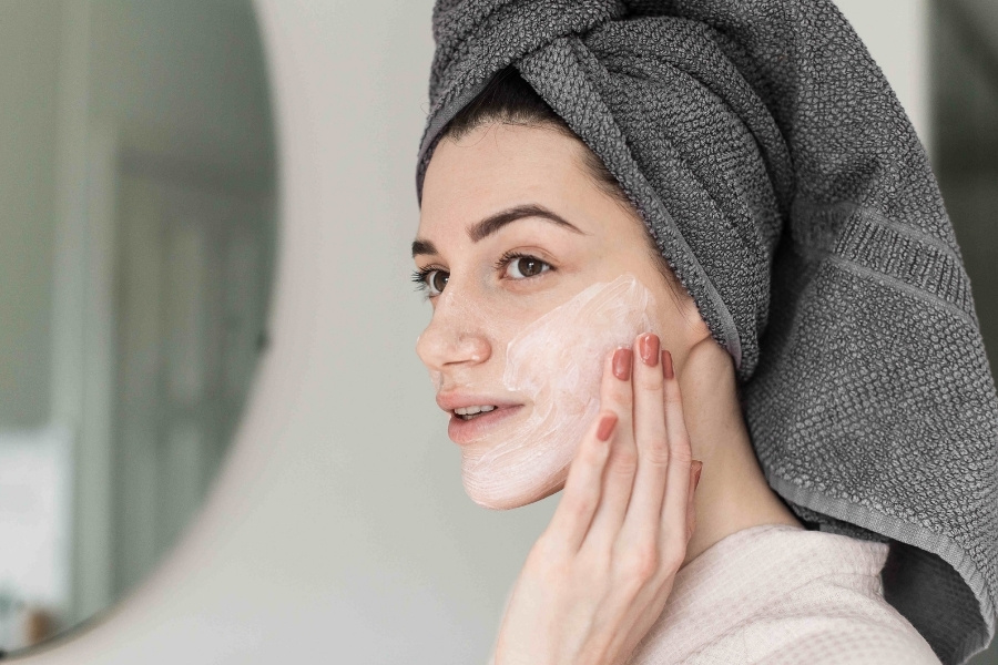 Chăm sóc da để giảm thiểu sự xuất hiện của mụn đầu đen và duy trì làn da mịn màng, khỏe mạnh. Chăm sóc da để giảm thiểu sự xuất hiện của mụn đầu đen và duy trì làn da mịn màng, khỏe mạnh.