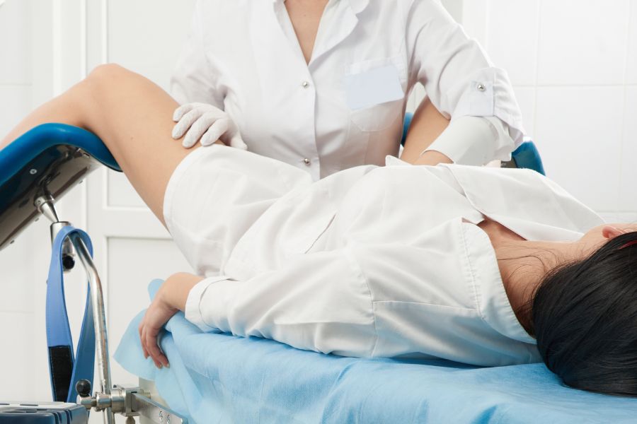 Chỉ nên peel hồng vùng kín tại những cơ sở uy tín có chuyên gia giám sát quá trình Chỉ nên peel hồng vùng kín tại những cơ sở uy tín có chuyên gia giám sát quá trình