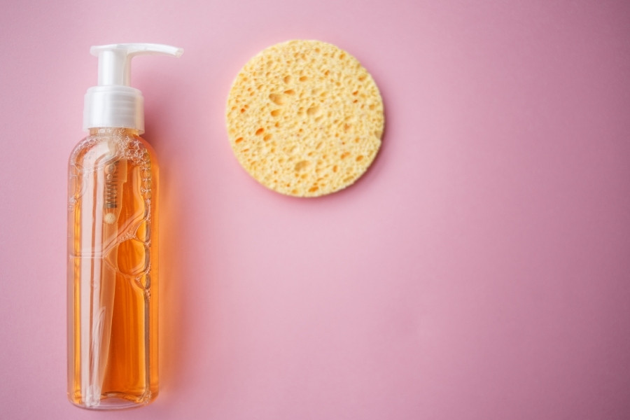 dung nuoc tay trang hay dau tay trang tot hon