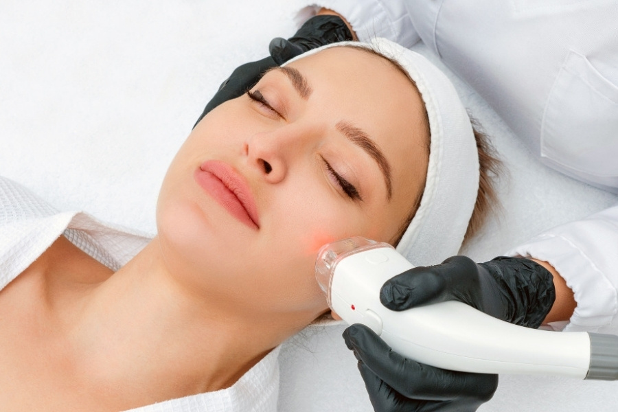 Các phương pháp ngoại khoa trị mụn không viêm