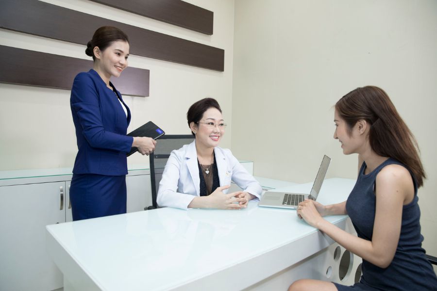 Địa chỉ triệt lông uy tín ở Hải Phòng - TMV Ngọc Dung 6 Đội ngũ bác sĩ uy tín tư vấn cho khách hàng trước khi triệt lông