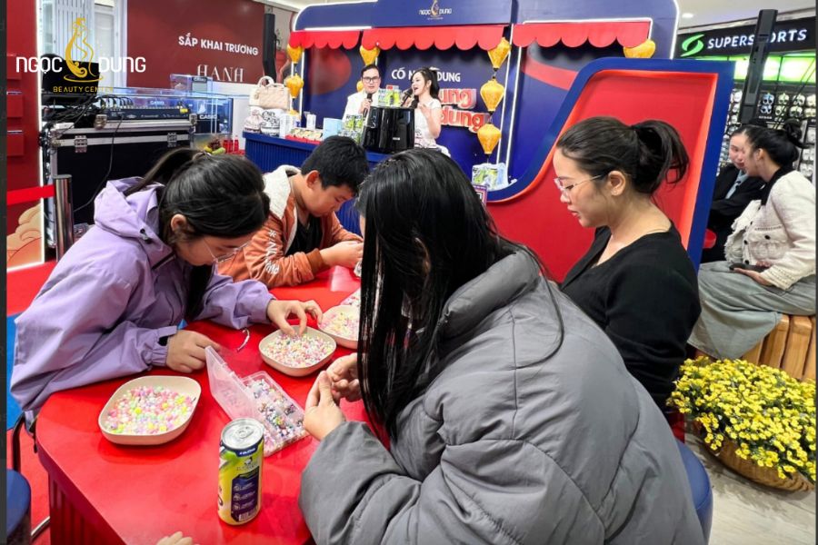 hoat dong Tet tai TMV Ngoc Dung 1