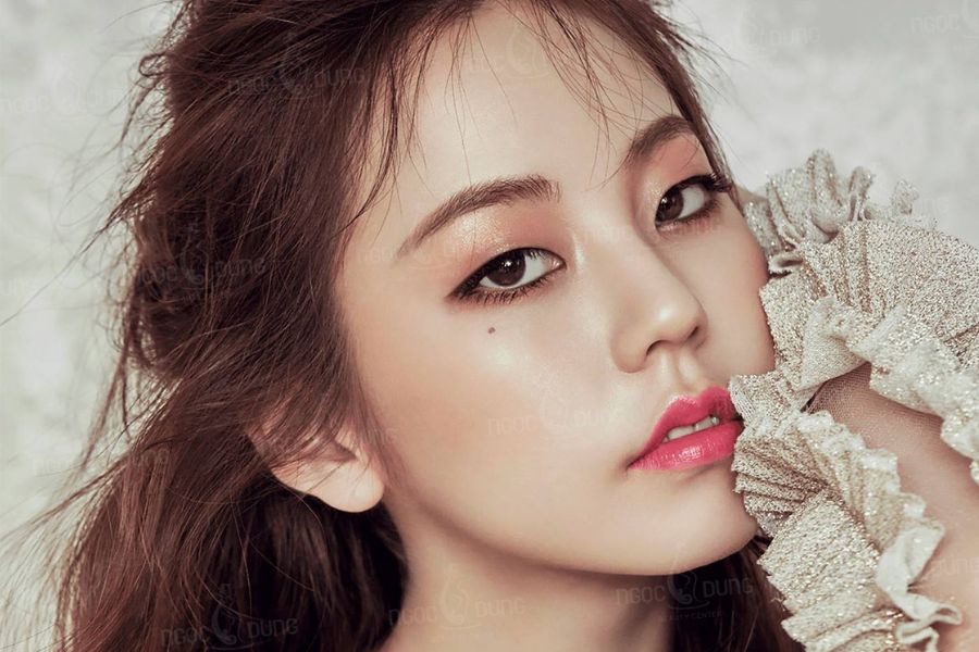 Hướng dẫn cách vẽ eyeliner đẹp tự nhiên đơn giản 3 Đường eyeliner biến đôi mắt 1 mí trông cuốn hút và có chiều sâu hơn