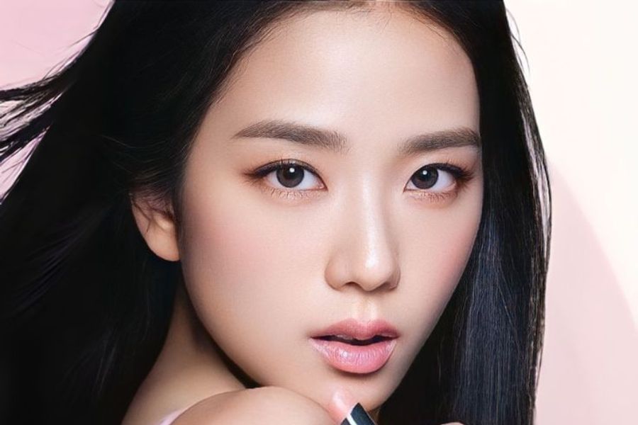 Chân mày ngang mang lại vẻ đẹp trẻ trung và hiện đại