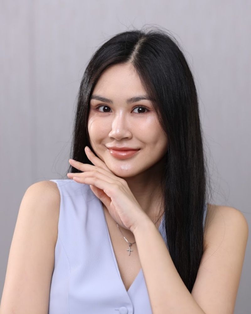 Khách hàng hài lòng với kết quả trị mụn viêm