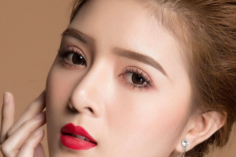 Phun lông mày màu nâu khói và những điều cần biết 10 Vẻ đẹp hiện đại mà chân mày màu nâu tây mang lại