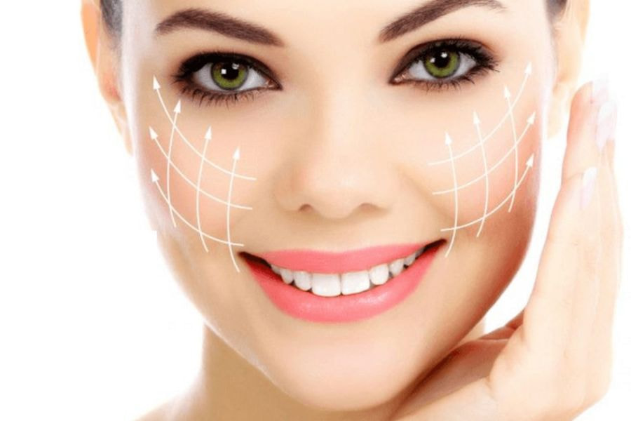 Quy trình làm căng chỉ rãnh cười thường được thực hiện bởi chuyên gia thẩm mỹ có nhiều năm kinh nghiệm