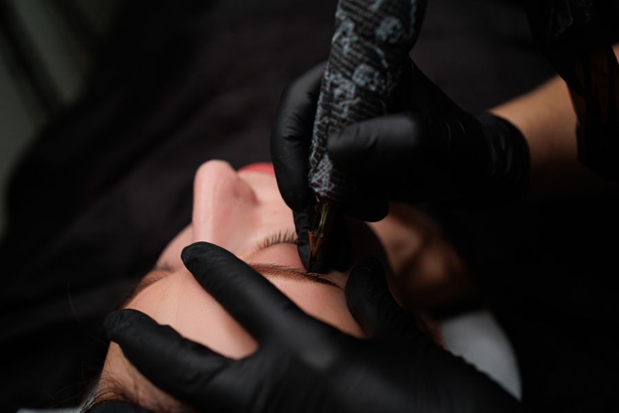 Chăm sóc tốt sẽ giúp lông mày sau xóa xăm nhanh hồi phục và có thể tiến hành phun xăm sau đó