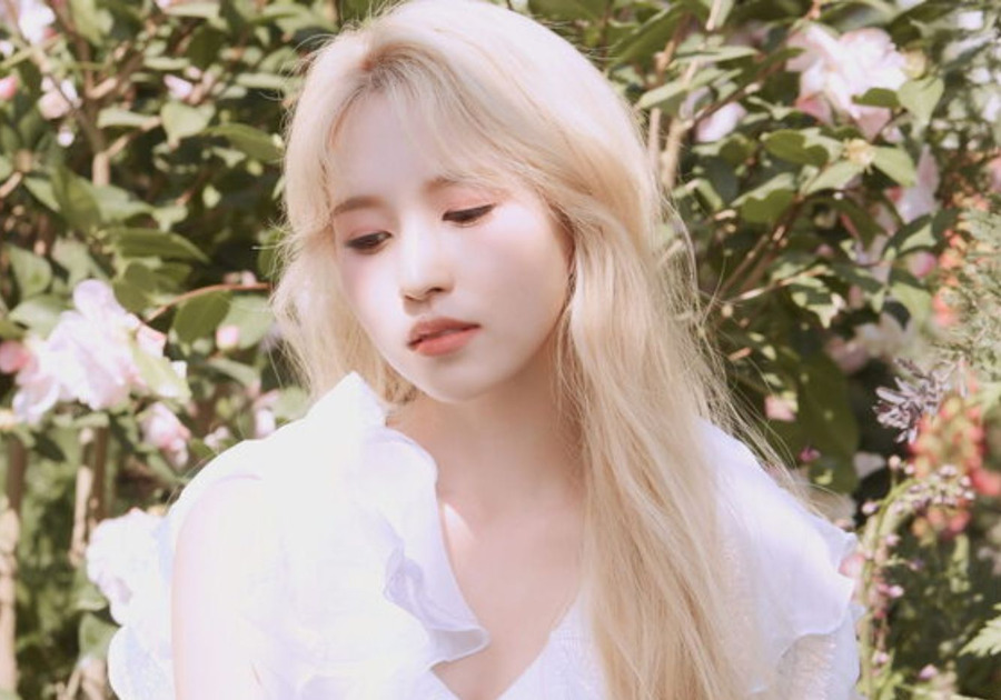 Tóc màu xám, bạch kim nên chọn những gam màu chì kẻ mày như xám nâu, xám đậm hoặc nâu nhạt