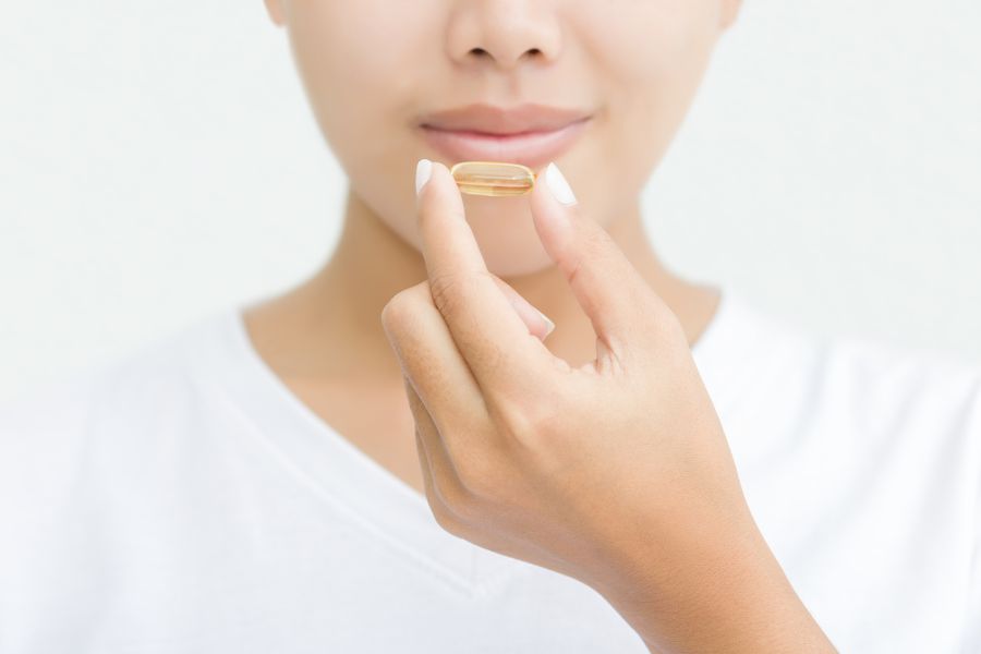 Cần tham khảo ý kiến chuyên gia hoặc bác sĩ trước khi sử dụng vitamin E