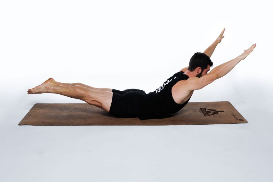 Động tác superman