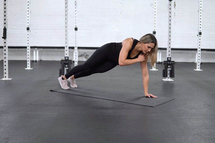 Động tác Push-up with Shoulder Tap