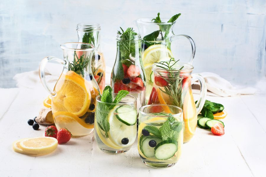 Cách nước uống giảm mỡ bụng hiệu quả tại nhà 2025 9 Uống nước detox giúp giảm cân