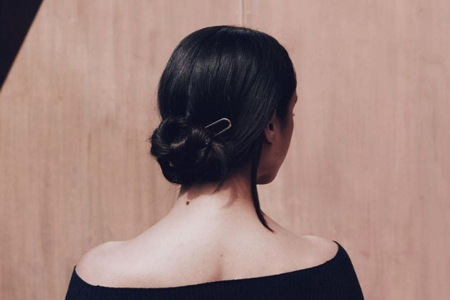 Người mang nốt ruồi ở giữa cổ hoặc sau gáy nên sống hướng thiện, tích đức để hóa giải vận hạn