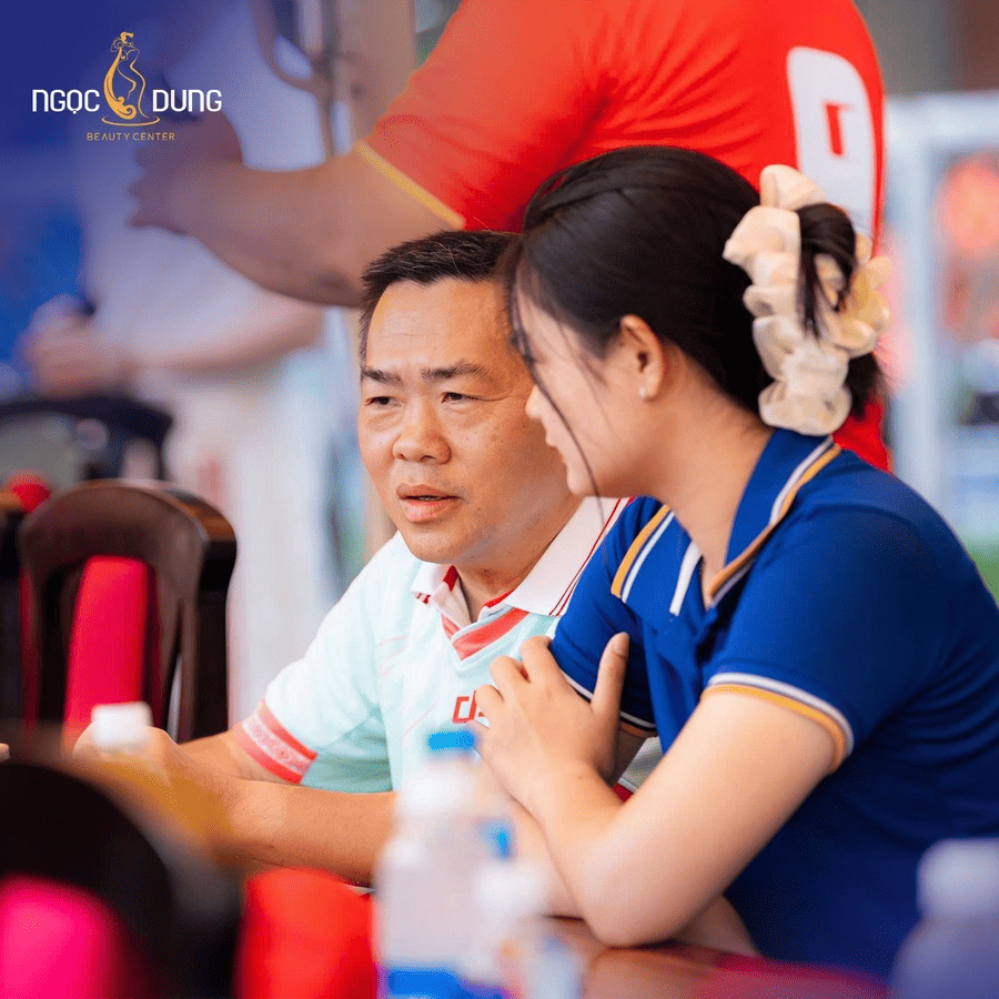 TMV Ngọc Dung lan tỏa năng lượng & sắc đẹp tại Hội thao HUTECH 2025 6 TMV Ngọc Dung lan tỏa sứ mệnh sống khỏe – đẹp – hạnh phúc